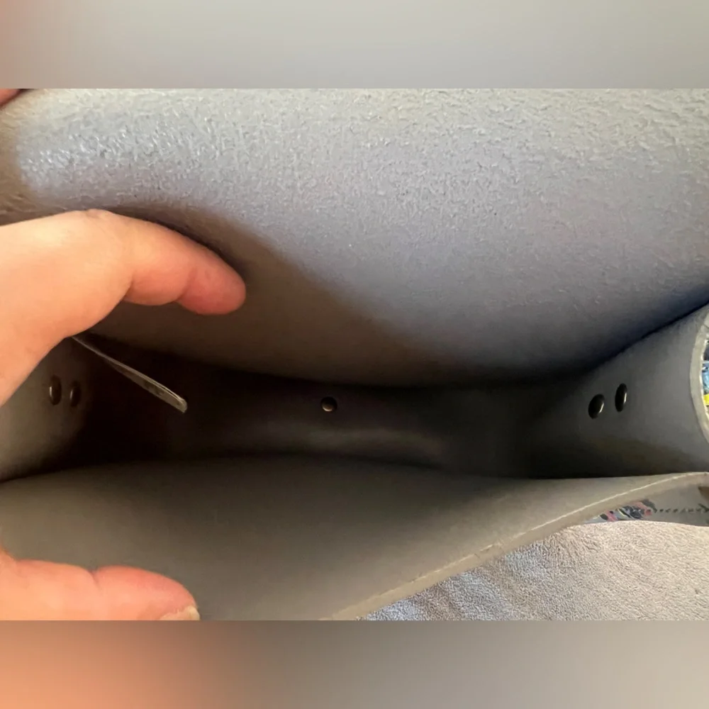 Johnnie B Floral Crossbody - Picture 9 of 10